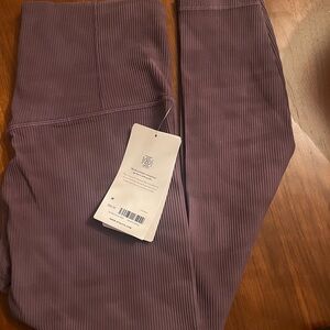 Athleta Ribbed Elation Tight Medium Plum Color NWT